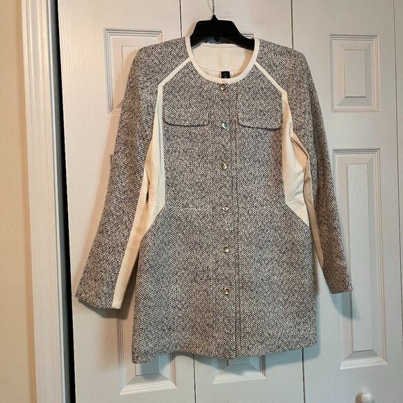 Coat - Picture 1 of 4